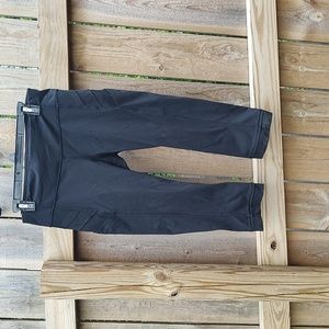 🏵️ Lululemon Black Mesh Cropped Leggings